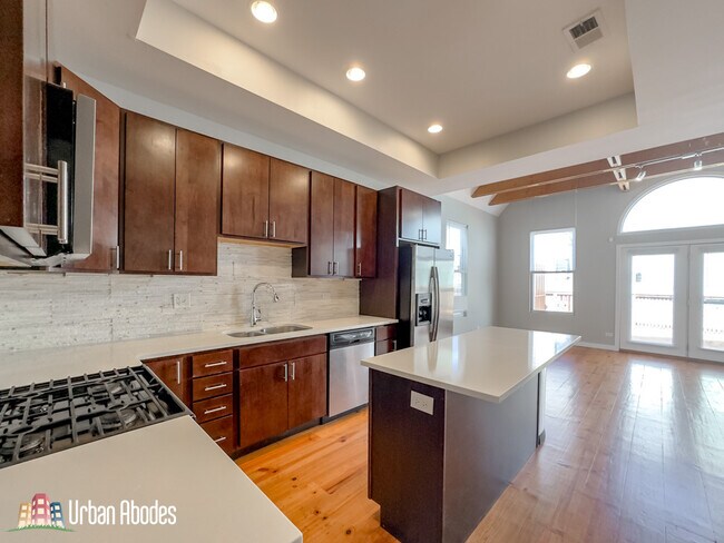3950 N Ashland Ave in Chicago, IL - Building Photo - Building Photo