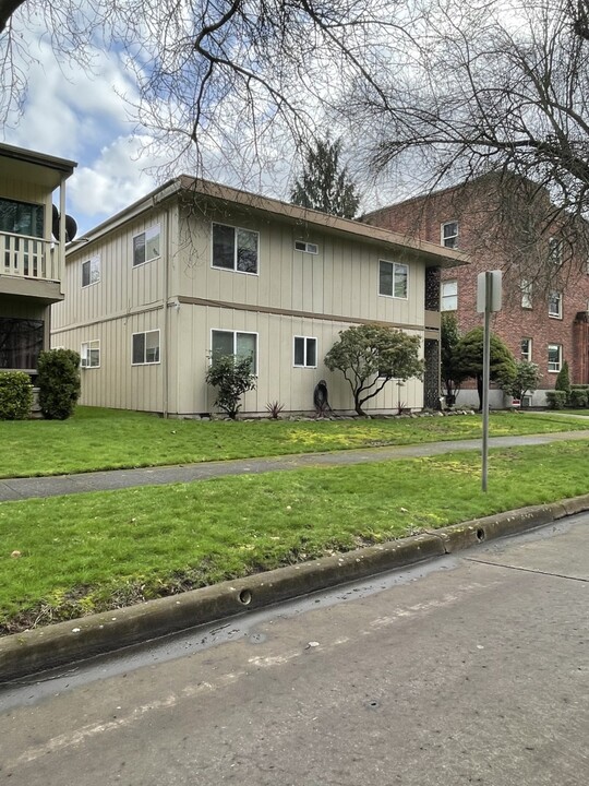 1428 20th Ave in Longview, WA - Building Photo