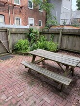 511 E 6th St, Unit B in Boston, MA - Building Photo - Building Photo