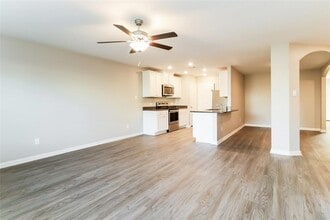 23014 Bellini Dr in Magnolia, TX - Building Photo - Building Photo