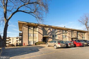 7244 Donnell Pl, Unit D-2 in District Heights, MD - Building Photo