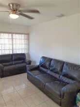 3062 NW 60th St in Miami, FL - Building Photo - Building Photo