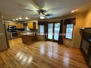 737 E 23rd St N in Newton, IA - Building Photo - Building Photo