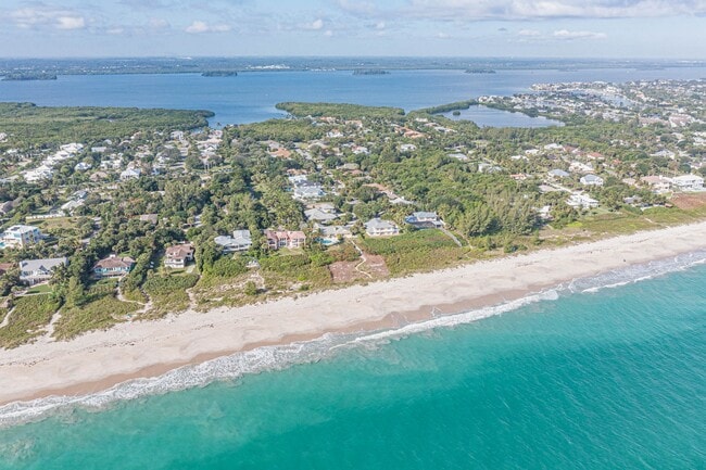 2225 Silver Sands Ct in Vero Beach, FL - Building Photo - Building Photo