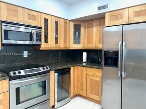 1408 Brickell Bay Dr, Unit 103 in Miami, FL - Building Photo - Building Photo