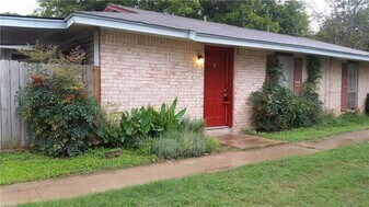 7706 Northcrest Blvd in Austin, TX - Building Photo
