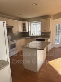 8 Bridgeport Wynd in Leduc, AB - Building Photo - Building Photo