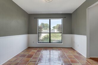 9200 Fallworth St in San Antonio, TX - Building Photo - Building Photo