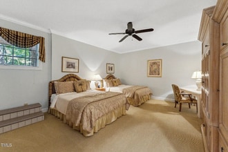 11470 Club Dr in Chapel Hill, NC - Foto de edificio - Building Photo