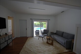 717 N E St in Lake Worth Beach, FL - Building Photo - Building Photo