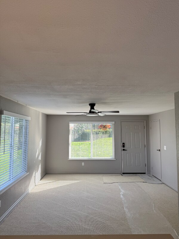 8168 SW Shenandoah Way in Tualatin, OR - Foto de edificio - Building Photo