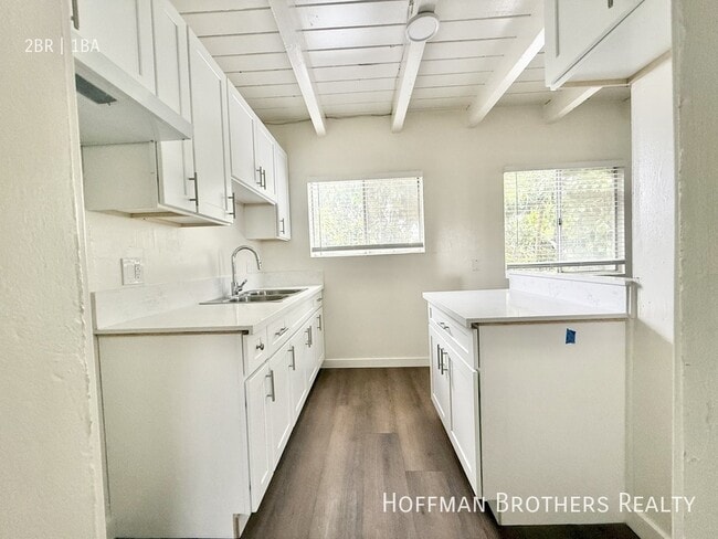 1256 W 87th St in Los Angeles, CA - Building Photo - Building Photo