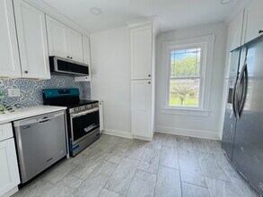 66 Church Ln in Westport, CT - Building Photo - Building Photo
