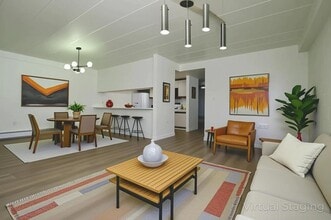 Wehnwood Court Apartments in Altoona, PA - Foto de edificio - Building Photo
