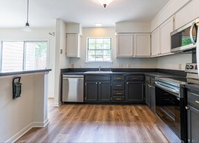 3276 Heathstead Place in Charlotte, NC - Building Photo