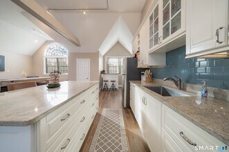 50 York St in Guilford, CT - Building Photo - Building Photo