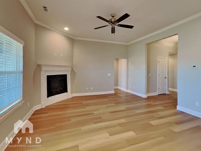 5902 SW Teppee Ave in Bentonville, AR - Foto de edificio - Building Photo