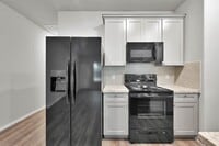 417 E Avenue G photo'