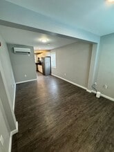 Monarch Village in Portsmouth, NH - Foto de edificio - Building Photo