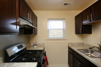 Sequoia Manor Apartments in Baltimore, MD - Building Photo - Interior Photo