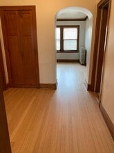 1852 Grove Ave, Unit 1B in Berwyn, IL - Foto de edificio - Building Photo