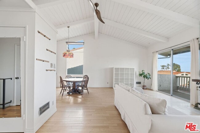 property at 28370 Rey De Copas Ln