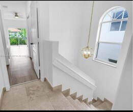 3047 Day Ave in Miami, FL - Building Photo - Building Photo