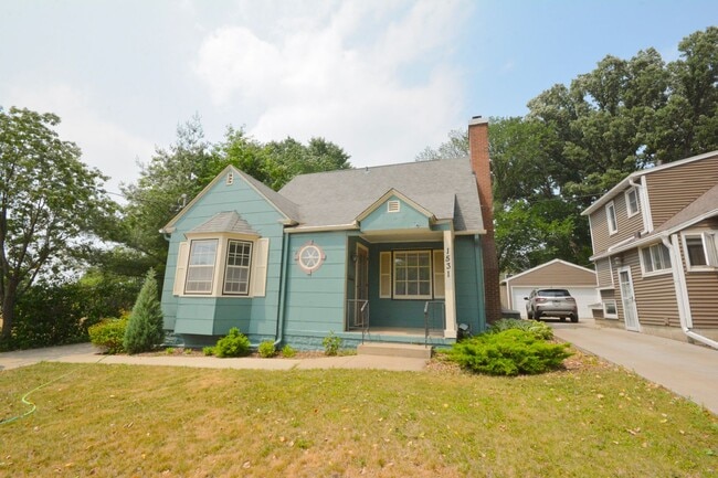 property at 1531 6th St SW