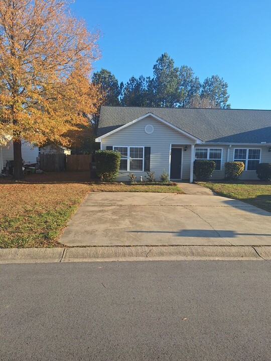 109 Owl Trace Ln in Chapin, SC - Building Photo