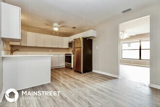 1524 Sandy Ln in Clearwater, FL - Building Photo - Building Photo