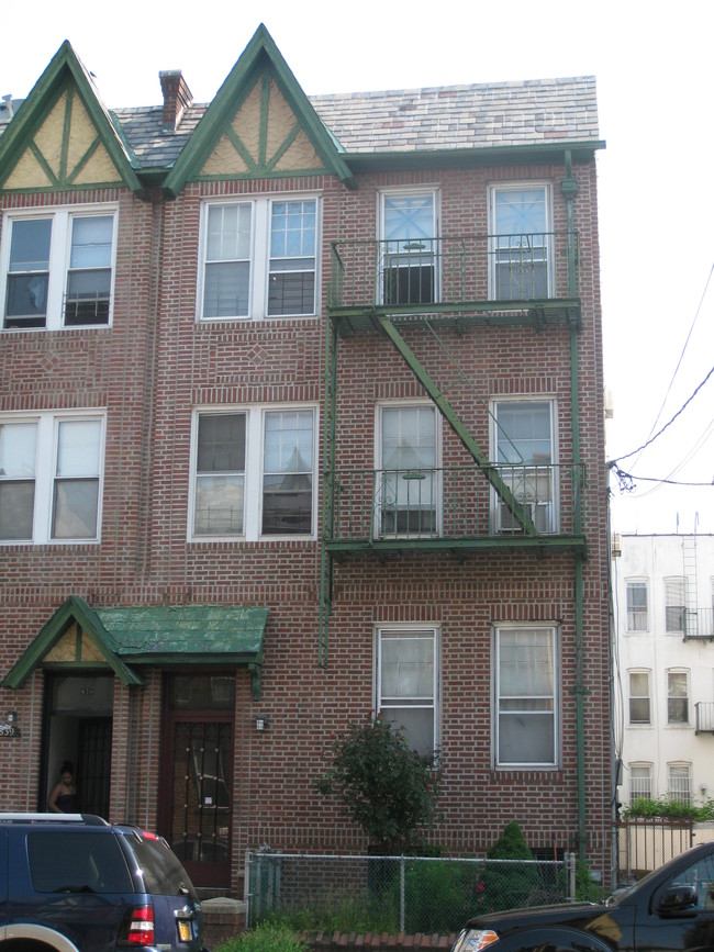 841 Bay Ridge Ave in Brooklyn, NY - Building Photo - Building Photo