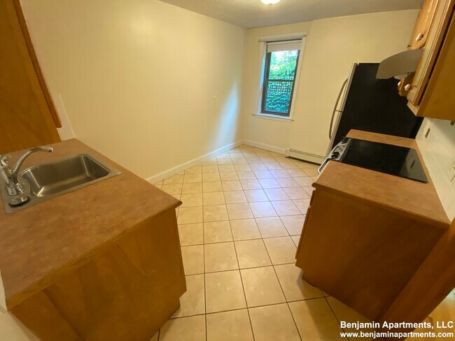 39 Charles St, Unit 2 in Boston, MA - Building Photo - Building Photo