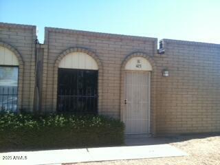 423 S Mitchell Dr in Tempe, AZ - Building Photo