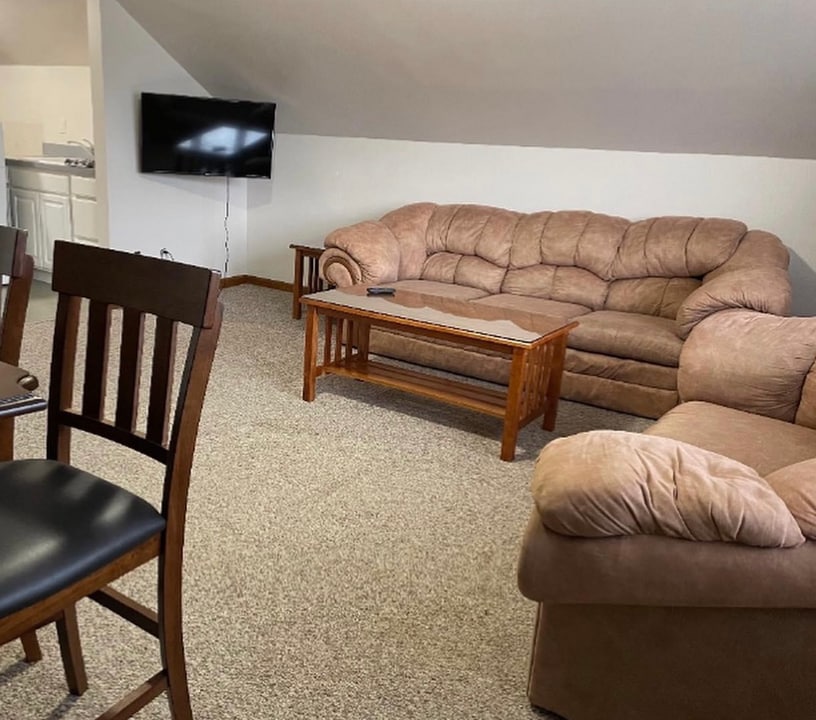 275 Tompkins St, Unit 2 in Cortland, NY - Foto de edificio