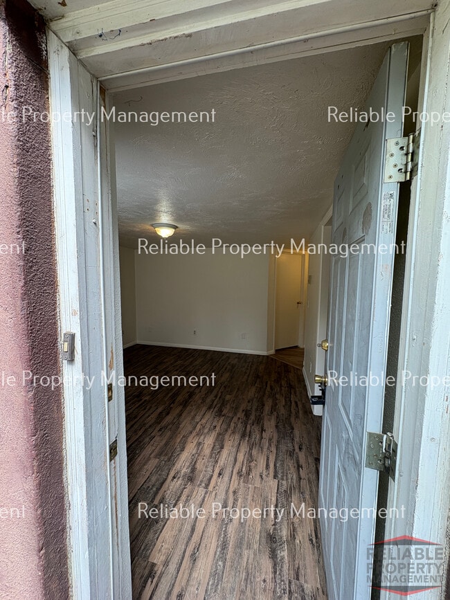 560 I St, Unit 560 in Idaho Falls, ID - Building Photo - Building Photo