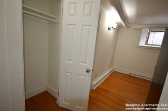 76 Charles St, Unit 2 in Boston, MA - Foto de edificio - Building Photo