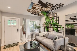 408 Hammack Dr in Austin, TX - Building Photo - Building Photo