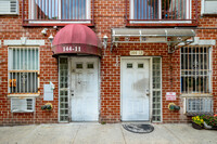 14411 Barclay Ave in Flushing, NY - Foto de edificio - Building Photo