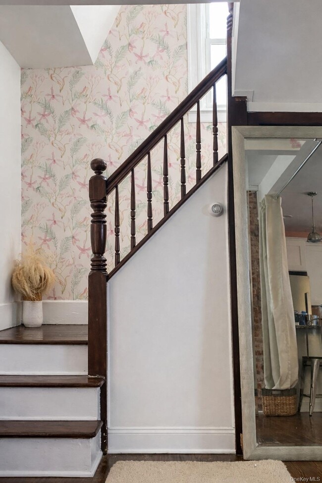 26 Hillside Ave in Tuxedo Park, NY - Building Photo - Building Photo