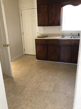 305 Pleasant St in Hinesville, GA - Building Photo - Building Photo