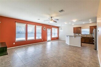 6600 Cascade Dr in Waco, TX - Building Photo - Building Photo