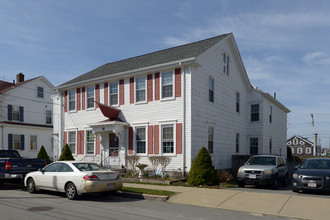 36 Middle St in Fairhaven, MA - Building Photo - Building Photo