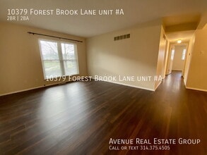 10379 Forest Brook Ln in St. Louis, MO - Building Photo - Building Photo