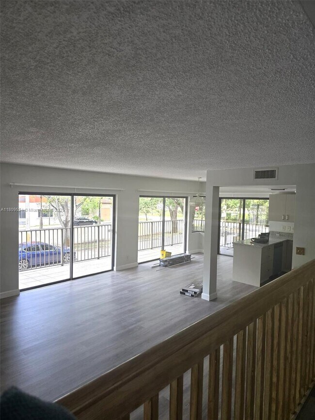 4705 SW 62nd Ave in Davie, FL - Building Photo - Building Photo