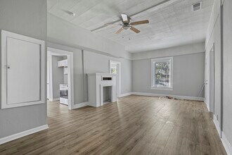 531 E Morton St in Denison, TX - Building Photo - Building Photo