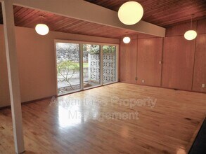 3245 NW Norwood Dr in Corvallis, OR - Building Photo - Building Photo
