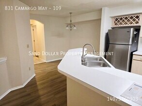 831 Camargo Way in Altamonte Springs, FL - Foto de edificio - Building Photo