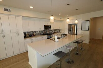 2850 Wagon Wheel Rd in Oxnard, CA - Building Photo - Building Photo