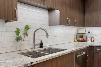 740 Portland Ave in Minneapolis, MN - Foto de edificio - Building Photo