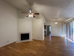 9933 Ardash Ln in San Antonio, TX - Building Photo - Building Photo